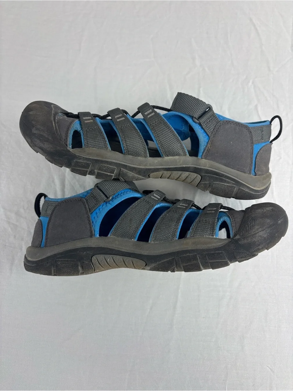 Keen Big Kids’ Newport H2 Sandals in Magnet/Brilliant Blue